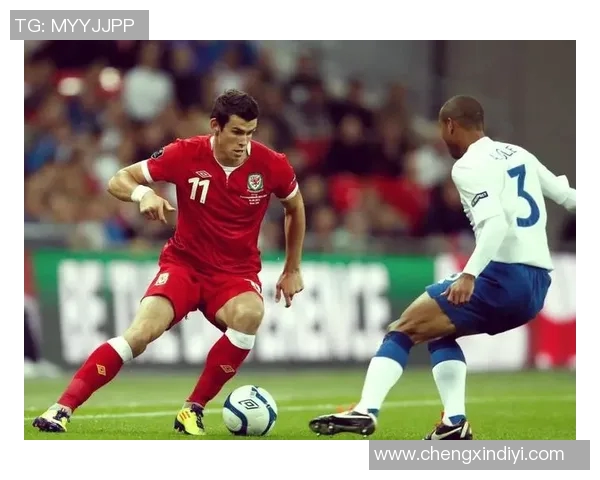 足球明星的传奇之路从青涩少年到世界巅峰的奋斗与荣耀